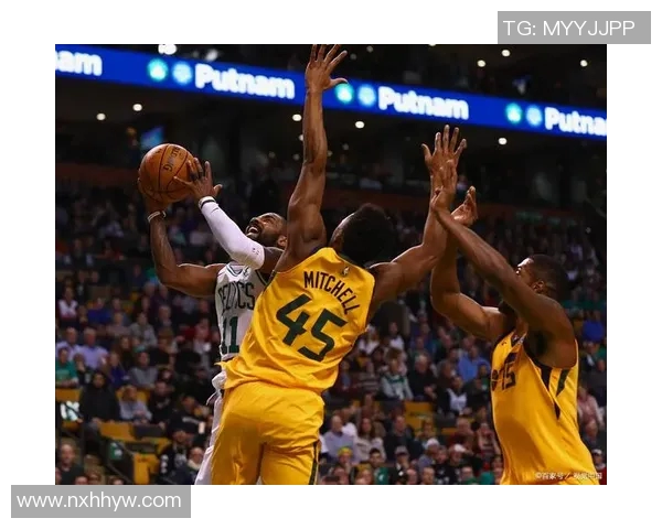 湖人对决快船季前赛直播精彩瞬间全程回顾与分析